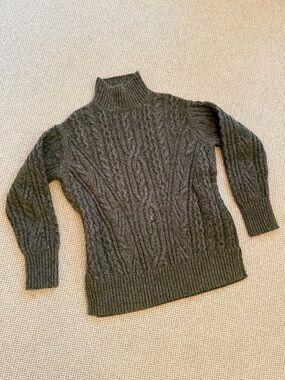 Vince Cashmere Merino Wool Cable Knit Turtleneck Sweater Women’s XS Olive Green